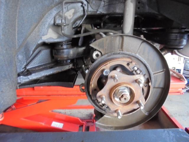 日産 スカイラインHV車検!! リヤブレーキ整備｜グーネットピット