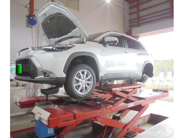 カローラクロスHV　タイヤ交換⁺ オイル交換⁺ ！
