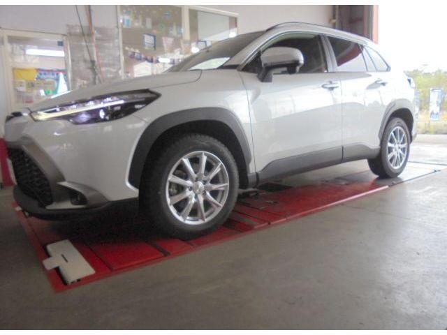 カローラクロスHV　タイヤ交換⁺ オイル交換⁺ ！
