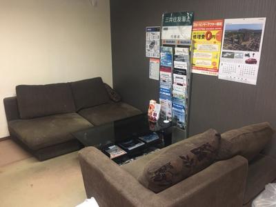 ≪くつろぎの商談・待合スペース≫