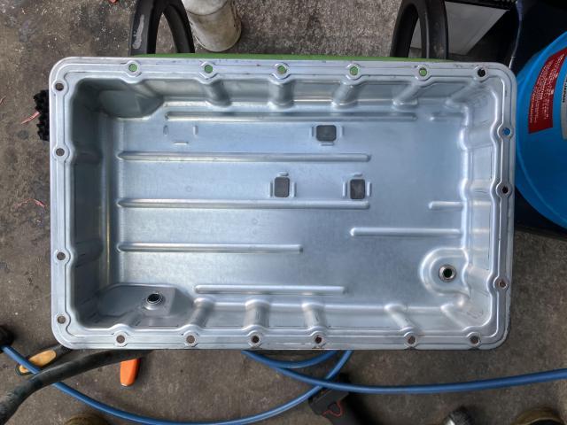 トルコン太郎　ＡＴＦ圧送交換　『トヨタ　ハイエース』　千葉県　千葉市　船橋市　市川市　松戸市　柏市　東京都23区　江戸川区　葛飾区　足立区　江東区　墨田区　歓迎！