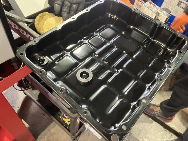 トルコン太郎　ＡＴＦ圧送交換　『日産　キャラバン』　千葉県　千葉市　船橋市　市川市　松戸市　柏市　東京都23区　江戸川区　葛飾区　足立区　江東区　墨田区　歓迎！