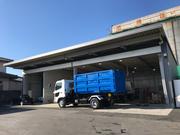 大型トラックまで対応した認証整備工場を完備しております。