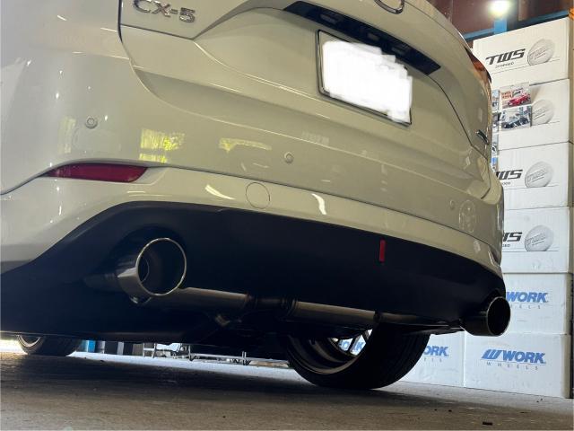 CX-5 マフラー交換 ブリッツ ニュルスペックカスタムエディション 左右出し　広島市　安佐南区　タイヤ交換　持込タイヤ交換　タイヤ裏組　持込取付