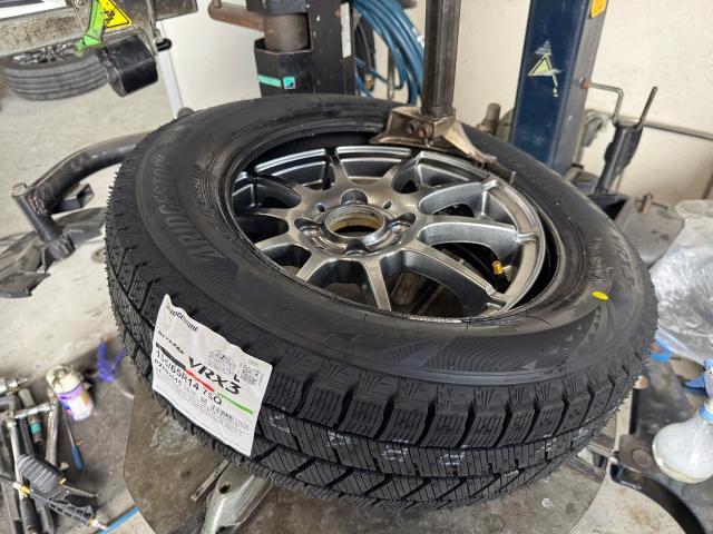 冬準備 持込スタッドレスタイヤ交換 155/65-14 ブリヂストンVRX3    広島市　安佐南区　タイヤ交換　持込タイヤ交換　タイヤ裏組　スタッドレスタイヤもお任せください