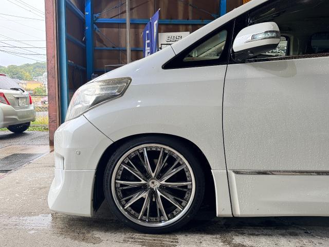 アルファード タイヤ交換 245/35-20 タイヤもご依頼   広島市 安佐南区 五日市 佐伯区 タイヤ交換 タイヤ持込交換 タイヤ裏組 持込取付