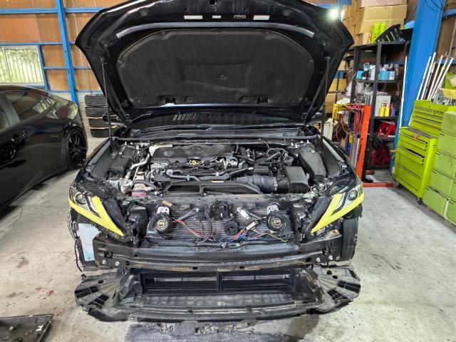 カムリ US 限定車 デイライト 持込取付 広島市 安佐南区 五日市 佐伯区 タイヤ交換 持込タイヤ交換 タイヤ裏組 持込取付 各パーツ持込取付もお任せください。