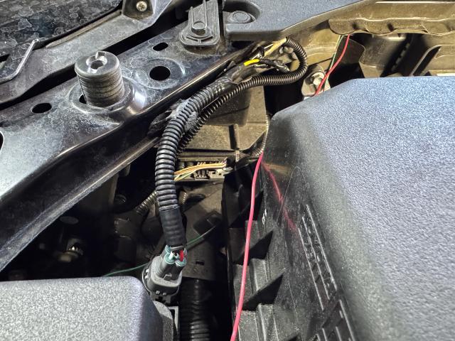 カムリ US 限定車 デイライト 持込取付 広島市 安佐南区 五日市 佐伯区 タイヤ交換 持込タイヤ交換 タイヤ裏組 持込取付 各パーツ持込取付もお任せください。