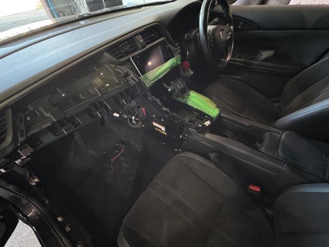 ZE4 インサイト 持込ドラレコ取付 コムテック AZDR48 ミラー型　広島市　安佐南区　五日市　佐伯区　タイヤ交換　持込タイヤ交換　タイヤ裏組　持込取付　電装系もお任せください