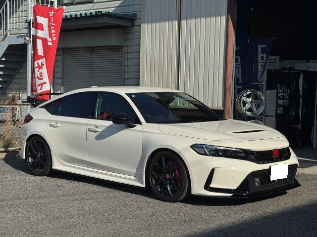 FL5 シビック タイプR 持込エアロ取付 フロントリップスポイラー マクストンデザイン　広島市　安佐南区　五日市　佐伯区　廿日市　持込タイヤ交換　持込取付　タイヤ交換　タイヤ裏組
ロジックラボ