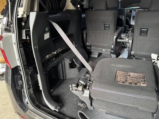 アルファード ECOFLOW 急速走行充電 取付　広島市　安佐南区　五日市　廿日市　佐伯区　広島市東区　広島市西区　持込タイヤ交換　持込取付　電装品もお任せください。