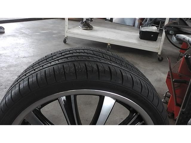 RB1オデッセイ￼ホイールタイヤセット　タイヤサイズ215/35R19