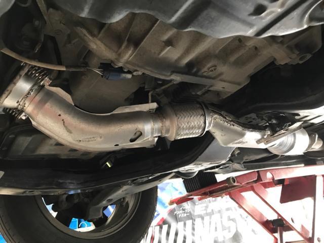 日産 プレサージュ マフラー交換 フロントパイプ交換 排気漏れ 日産 プレサージュ マフラー交換 フロントパイプ交換 排気漏れ