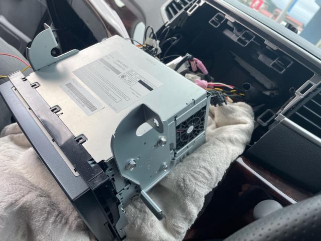 トヨタ　ヴェルファイア　後部座席モニター取付　フリップダウンモニター取付　アルパインモニター　中古車販売車両　福島県　白河市　電装パーツ販売&取付　中古車販売店