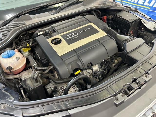 アウディ TTクーペ 8J  エアコンが効かない　冷風が全く出ない　コンプレッサー交換　コンデンサー交換　エアコンガス補充　車両診断テスト　福島県　白河市　輸入車修理　輸入中古車販売店