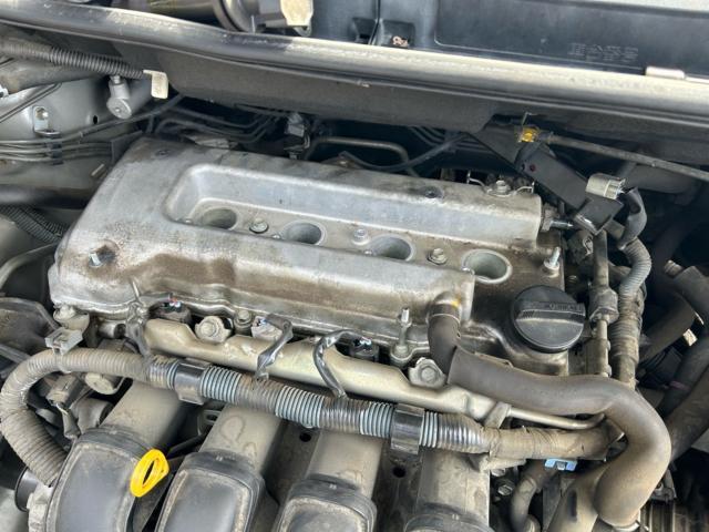 トヨタ　ウィッシュ　エンジンオイル漏れ　タペットカバーパッキン交換　福島県　白河市　中古車販売店　