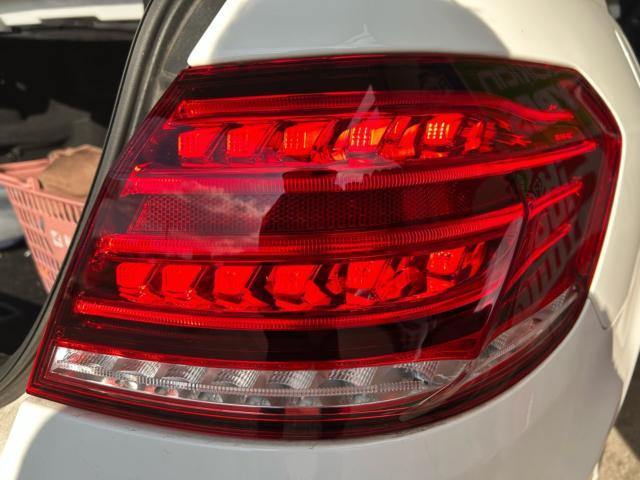 メルセデスベンツ Eクラス W212 テールランプLED球切れ メルセデスベンツ Eクラス W212 テールランプLED球切れ