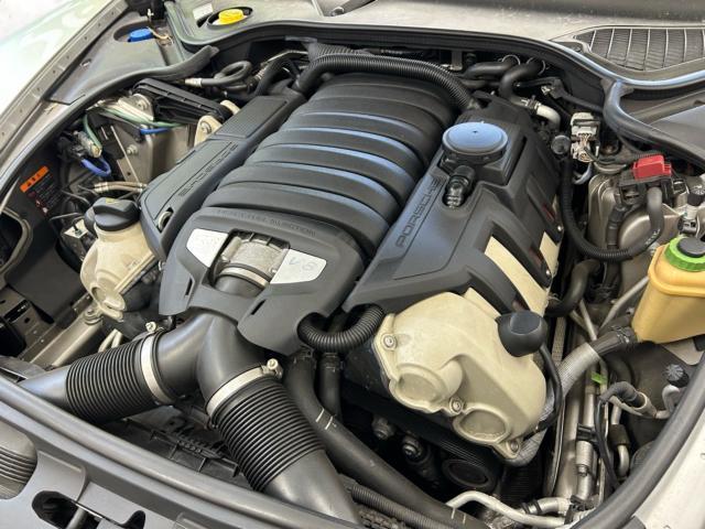 ポルシェ　パナメーラS　法定車検整備　エンジンオイル交換　サービスリセット　輸入車メンテナンス　輸入車販売店　