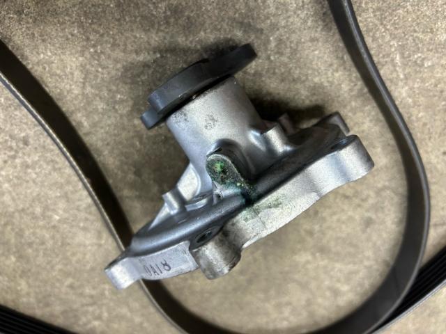 トヨタ　86  車検整備点検　冷却水漏れ　ウォーターポンプ交換　ファンベルト交換　エンジンオイル交換　福島県　白河市　中古車販売店