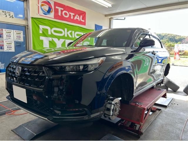 ホンダ　ヴェゼル　タイヤ販売、タイヤ交換　スタッドレスタイヤ＆アルミホイール販売取付　18インチ　中古車販売店　タイヤ格安販売　福島県　白河市