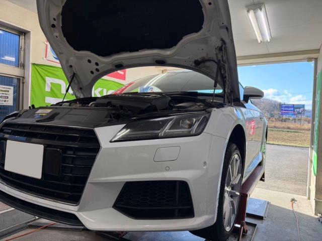 アウディ　ＴＴクーペ　エンジンオイル交換　サービスリセット　TOTALオイル正規販売店　輸入車販売店　輸入車メンテナンス　福島県　白河市