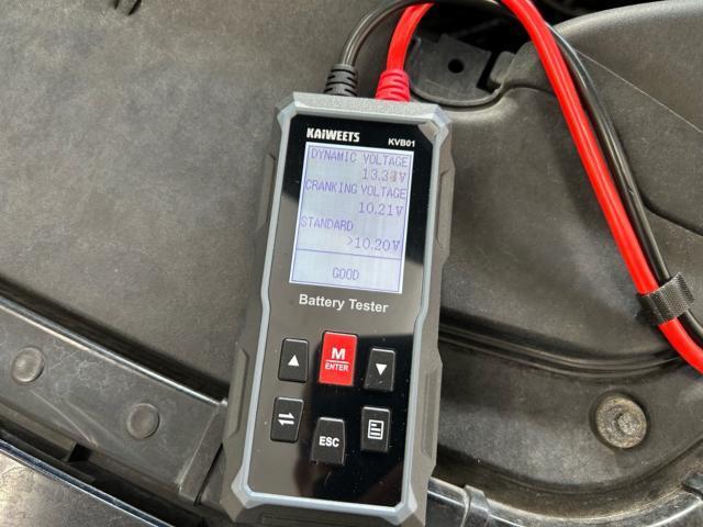 ボルボ　Ｖ４０　法定車検整備　エンジンオイル交換　バッテリー点検　車両診断テスト　輸入車販売店　輸入車メンテナンス　福島県　白河市