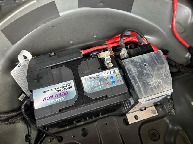 アウディ　Ａ５　バッテリー交換　電圧低下　バックアップ作業　バッテリー登録　輸入車メンテナンス　輸入車販売店　福島県　白河市