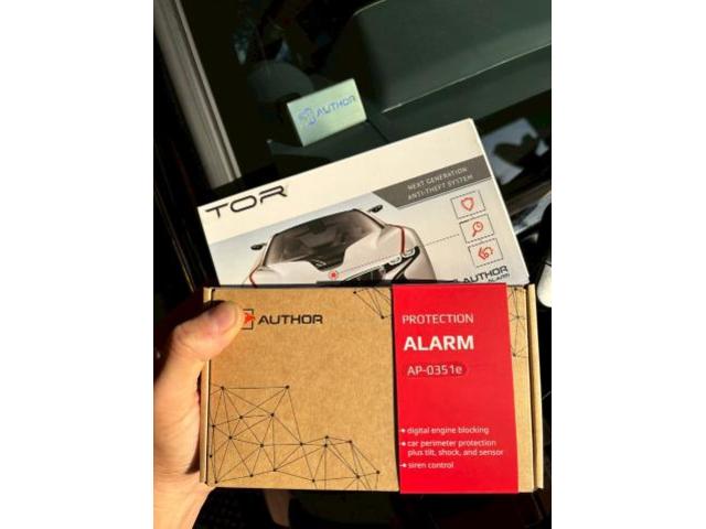 トヨタ　TOYOTA　ランドクルーザー70　オーサーアラーム　イグラアラーム　TOR　ステンレススキャナー取付埼玉県　川越市　川口市　草加市　八潮市　三郷市　さいたま市　戸田市　蕨市　足立区　カーセキュリティ取付