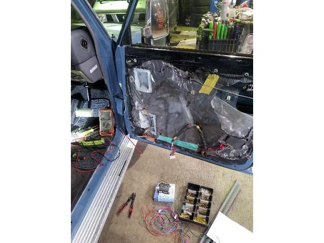 ランクルプラド78に後付けキーレス取り付け