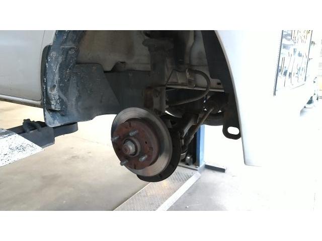 三菱 ミニキャブ 走行異音 ゴロゴロ音
車輪のガタ ハンドルの違和感 ベアリング
ハブベアリング交換