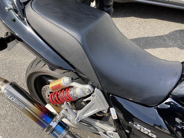 CB1300　バイク　シガーソケット取り付け　バイクパーツ持ち込み交換　ホンダ　ネイキッド　持込み　レンタルバイク　カスタムハーレー
