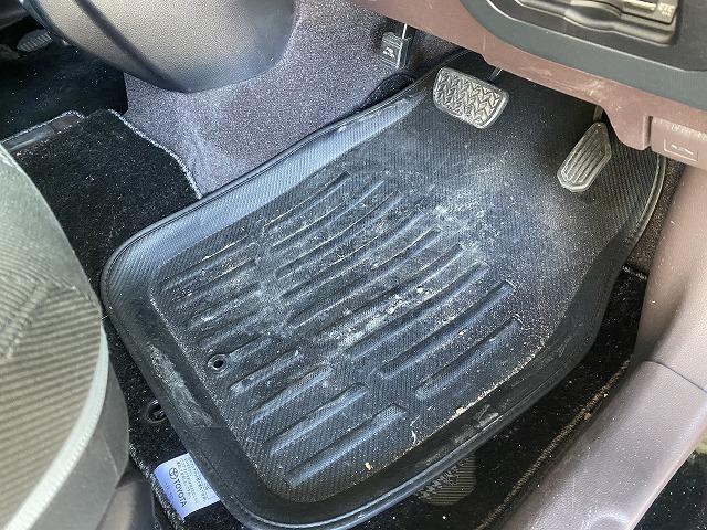 スペイド 車内清掃 室内清掃 掃除機 エアブロー カーペットマット 汚れがひどい キレイにしたい グーネットピット