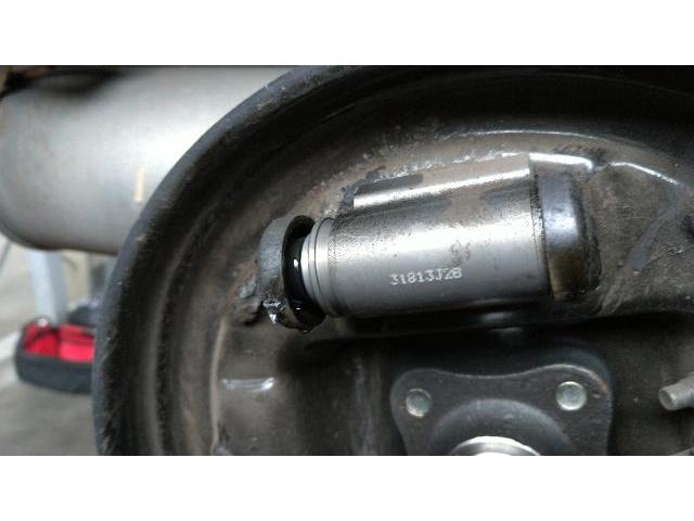日産 ノート 車検整備 点検 ブレーキ 
ブレーキオイル漏れ リヤカップキット
ドラムブレーキ

