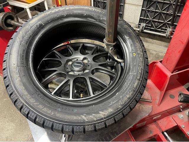 ダイハツ　ミライース　タイヤ交換　スタッドレスタイヤ　冬タイヤ　155/65R14　軽自動車　スタッドレスタイヤ交換　タイヤ組替え　新品タイヤ　中古タイヤ　福島県いわき市　いわき市　いわき市タイヤ交換　リフト完備　自社工場対応　2級整備士