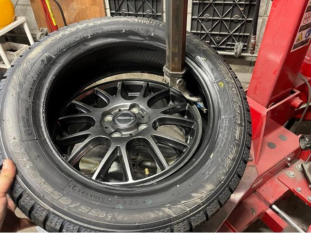 ダイハツ　ミライース　タイヤ交換　スタッドレスタイヤ　冬タイヤ　155/65R14　軽自動車　スタッドレスタイヤ交換　タイヤ組替え　新品タイヤ　中古タイヤ　福島県いわき市　いわき市　いわき市タイヤ交換　リフト完備　自社工場対応　2級整備士