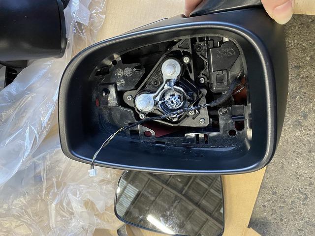 マツダ　デミオ　ドアミラー交換　ミラー不具合　ミラーが動かない　純正部品　ミラー組替え　モーター交換　福島県いわき市　いわき市　いわき板金　