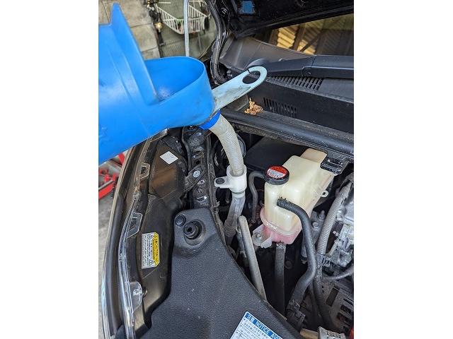 トヨタ　ヴォクシー　エンジンオイル交換　オイルフィルター交換　簡易点検無料　タイヤ溝チェック　下廻り点検　ブレーキパッド残量チェック　冷却水　バッテリーチェック　福島県いわき市　いわき市　車検見積もり無料
