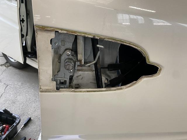 ホンダ　ステップワゴン　アウターハンドル交換　ドアが開かない 　外のレバーの感じがおかしい　レバーを引いてもスカスカな手ごたえ　故障診断　修理　部品の取り寄せ　いわき市　整備士常時在中　整備工場　鈑金塗装工場　保険代理店