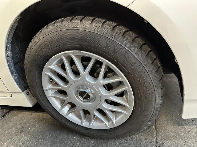 トヨタ　プリウス　タイヤ組替え交換　スタッドレスタイヤ交換　タイヤの劣化　タイヤ摩耗　製造年が古い　効きが悪い　雨の日にすべる　福島県いわき市内郷　代車無料　土日営業