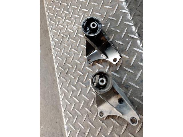 ダイハツ　ハイゼット　ギヤを変えるとゴトンと異音　走行中コトコト音がする　ミッションマウント　マウント交換　福島県いわき市　見積もり無料