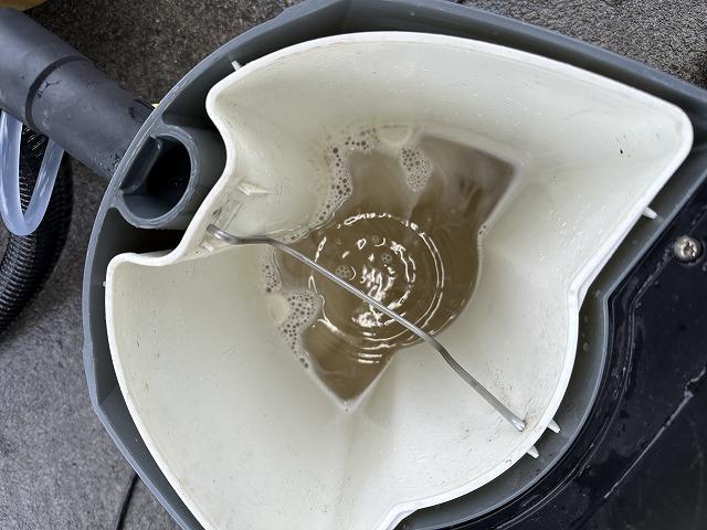 トヨタ　アクア　シート洗浄　リヤシート清掃　シート脱着　シートの汚れ　汚れを吸引　車のシートの汚れ落とし　福島県いわき市