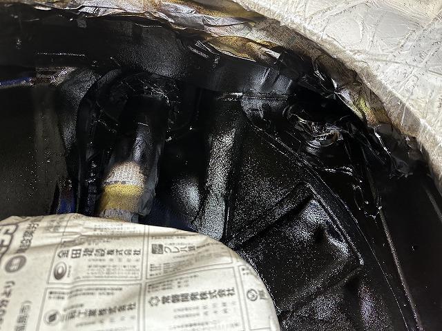 スバル　インプレッサ　WRX　ボディーアンダーコート　防錆材　ボディー防錆塗装　塩害　融雪剤　からボディーを守る　丁寧な施工　仕上がりには自信があります　福島県いわき市内郷