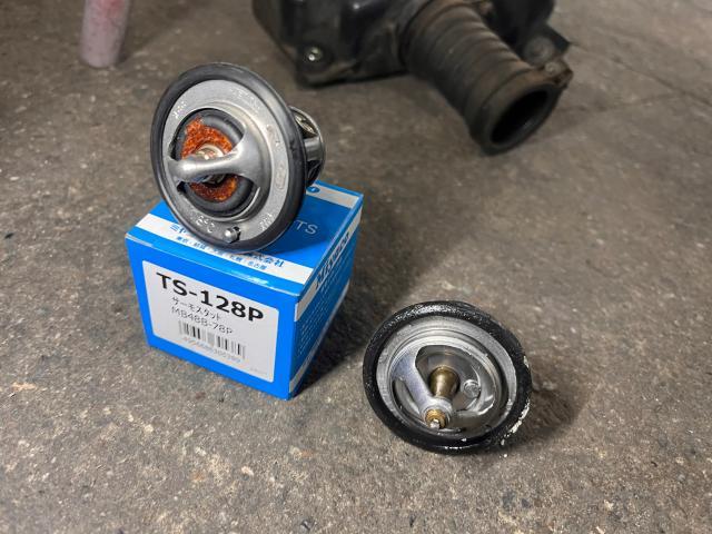 ゼストスパーク　エンジン関連修理・整備　タイミングベルト交換　ウォーターポンプ交換　サーモスタット交換　メンテナンス　消耗品の交換　10万キロ走ったら　いわき市　特定認証整備工場　鈑金塗装工場