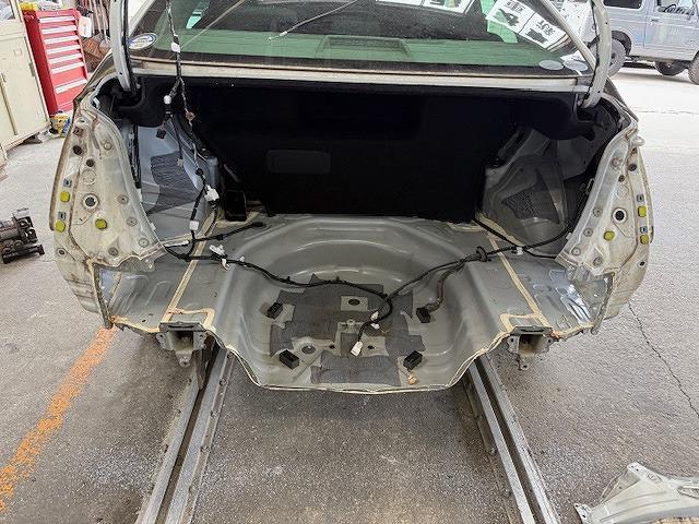 トヨタ　ＳＡＩ　板金・外装補修　追突事故　事故車修理　鈑金塗装　バックパネル交換　溶接　車体整備士　トランク交換　ぶつけられた　保険事故　レンタカー　自動車保険　福島県いわき市内郷