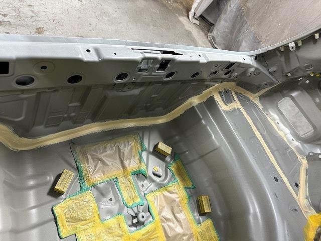 トヨタ　ＳＡＩ　板金・外装補修　追突事故　事故車修理　鈑金塗装　バックパネル交換　溶接　車体整備士　トランク交換　ぶつけられた　保険事故　レンタカー　自動車保険　福島県いわき市内郷