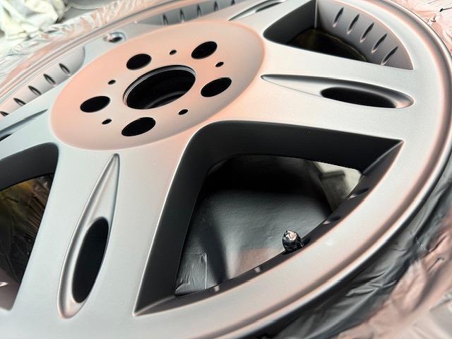 メルセデス・ベンツ　Ｇクラス（ゲレンデヴァーゲン）　アルミホイール修理　アルミ塗装　つや消し塗装　マッドブラック塗装　ホイールガリキズ　福島県いわき市内郷