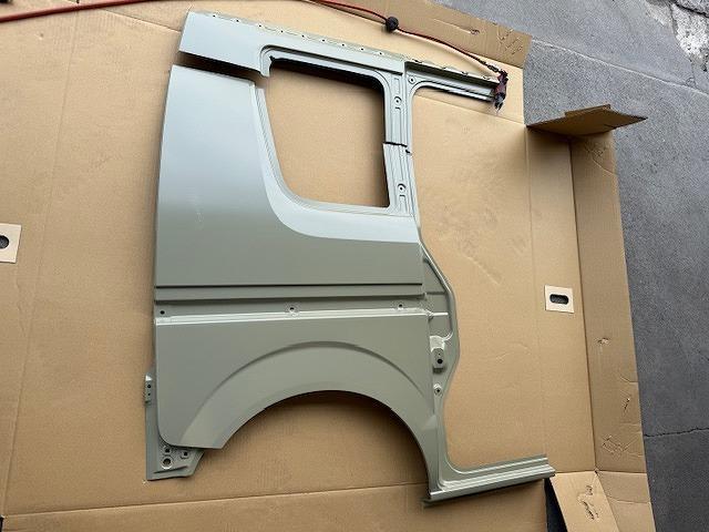 スズキ　エブリイ　板金・外装補修　事故車修理　車両保険　対物事故　代車無料　レンタカー特約　レッカー　車体整備士　板金見積もり無料　事故修理　リヤフェンダー交換