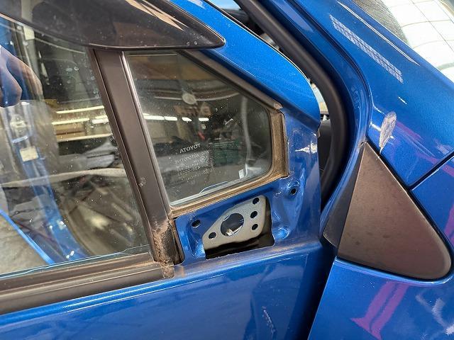 トヨタ　アクア　板金・外装補修　ミラー交換　ドアミラー交換　中古部品　リサイクル部品　探します　事故車修理　キズ修理　へこみ修理　福島県いわき市内郷