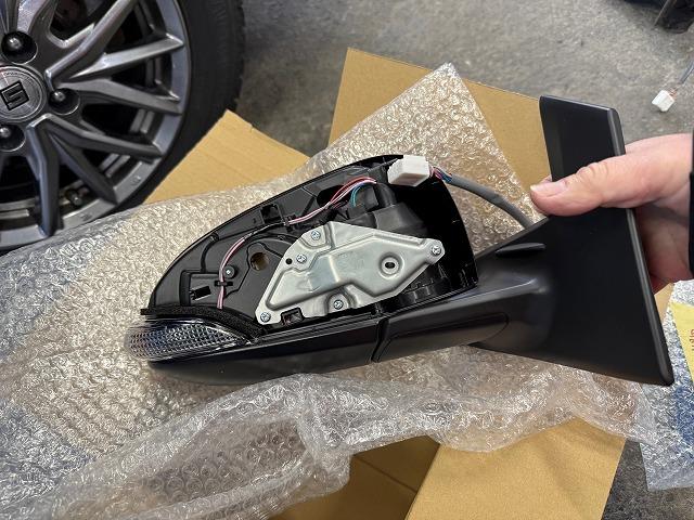 トヨタ　アクア　板金・外装補修　ミラー交換　ドアミラー交換　中古部品　リサイクル部品　探します　事故車修理　キズ修理　へこみ修理　福島県いわき市内郷