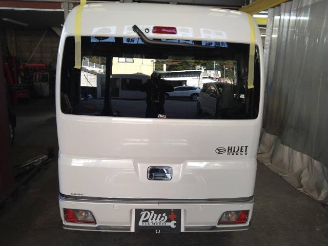 ダイハツ　ハイゼットバン　パーツ交換　リアゲート交換　新品パーツ交換　パネル交換　追突修理　保険事故　車両保険　いわき市　内郷　パーツ塗装　パーツ取付　アンダーコート　防錆塗装　耐熱塗装　見積もり無料　代車無料